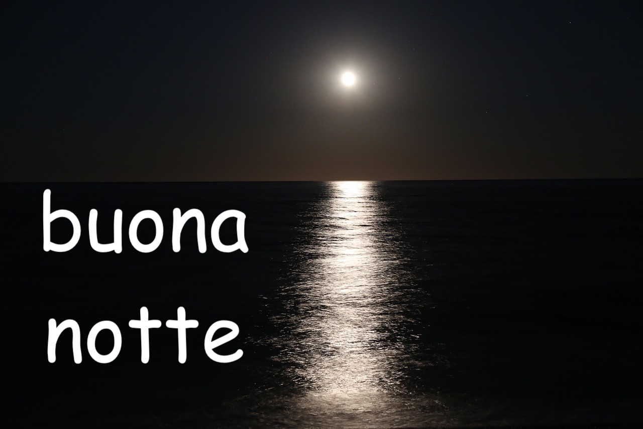  immagini x buonanotte con la luce della luna sul mare estivo
